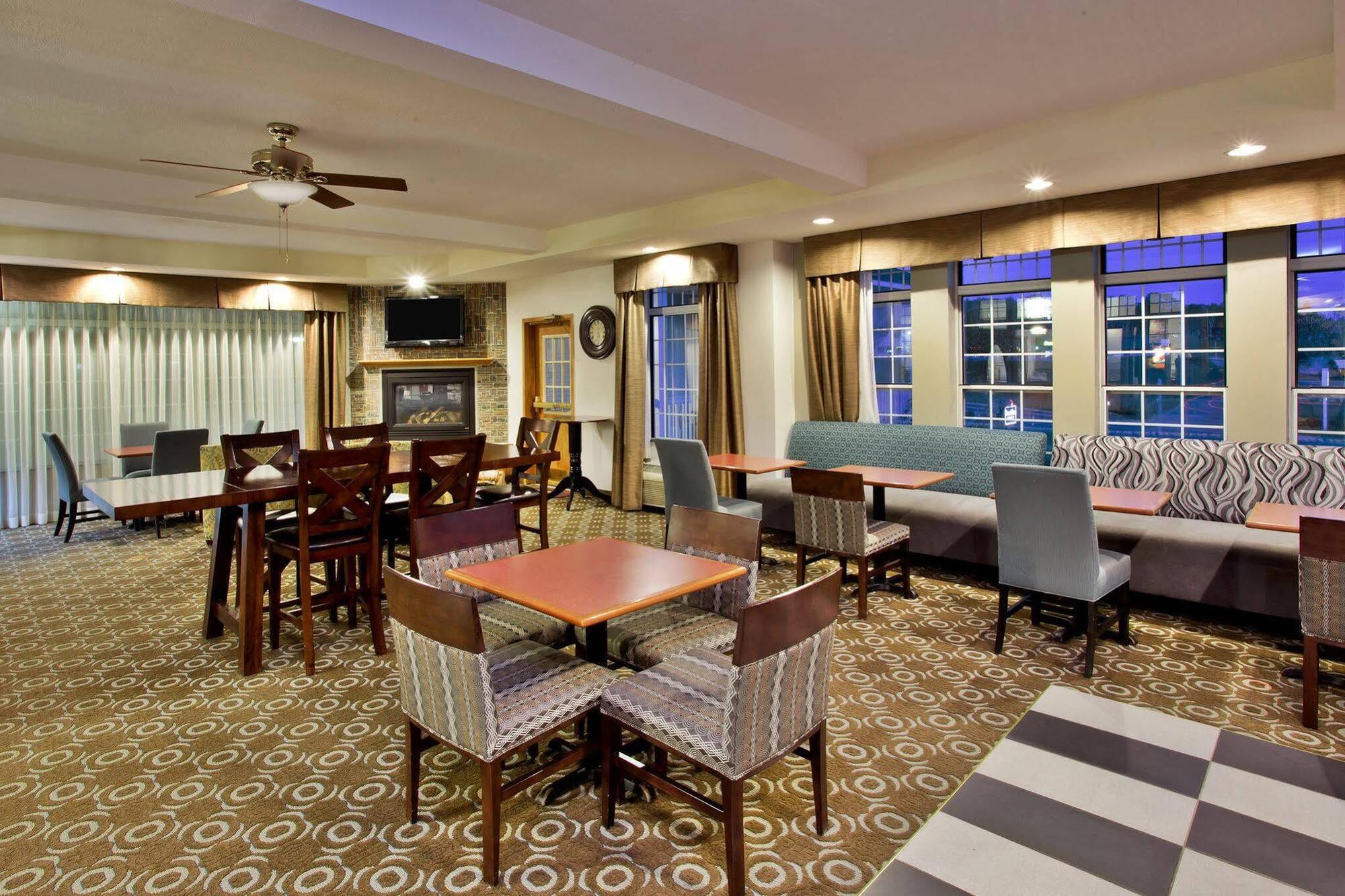 Days Inn By Wyndham Petoskey Exterior foto